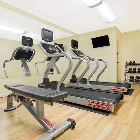 Days Inn By Wyndham Asheville/Mall Екстер'єр фото
