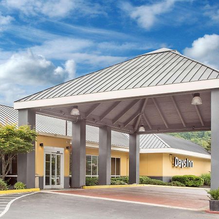 Days Inn By Wyndham Asheville/Mall Екстер'єр фото